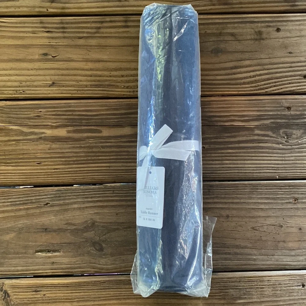 Williams Sonoma Pantry Essentials Pantry Navy Blue Table Runner